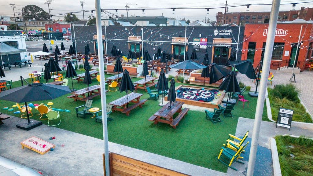 Prescott Market Town Tables: Brunch, Mimosas & Casual Outdoor Gatherings in Oakland