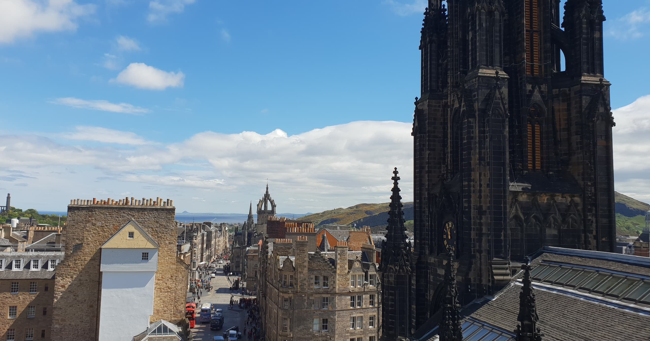 Historic Walking Tours in Edinburgh’s Old & New Town