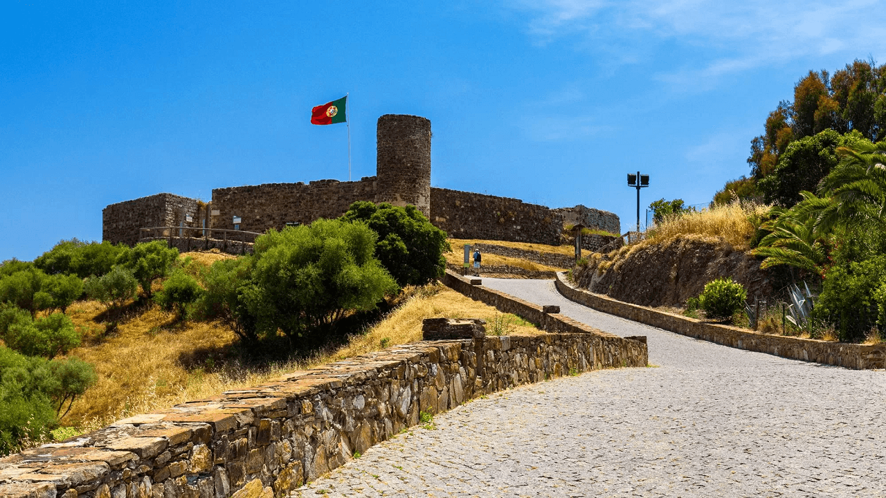 Full Day Algarvian West Coast Tour with Alsafari Tours