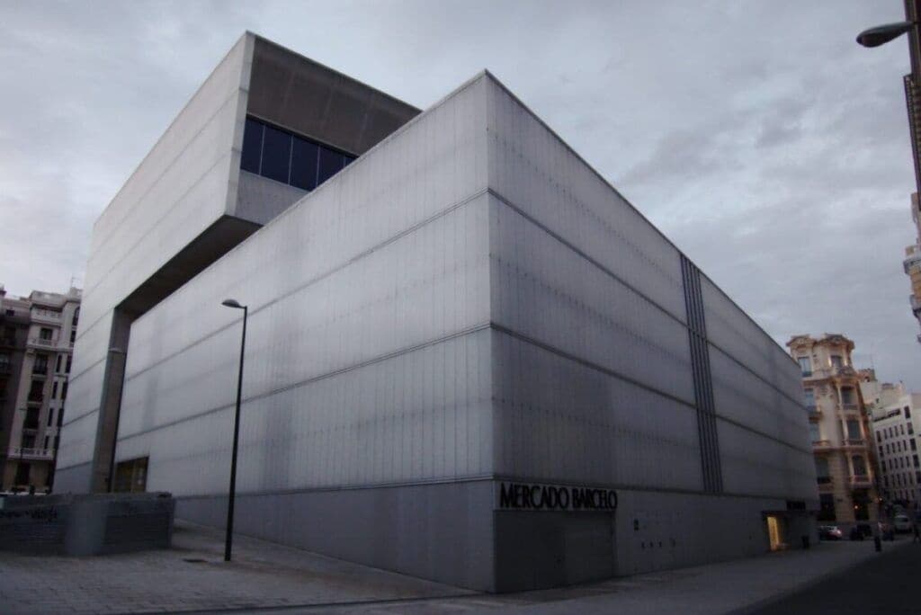 Markets & Architecture Tour with Artchitectours in Sarrià-Sant Gervasi