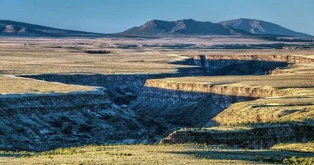 Ute Mountain Two-Day Rio Grande Float: Petroglyphs, Wildlife & Basalt Canyons