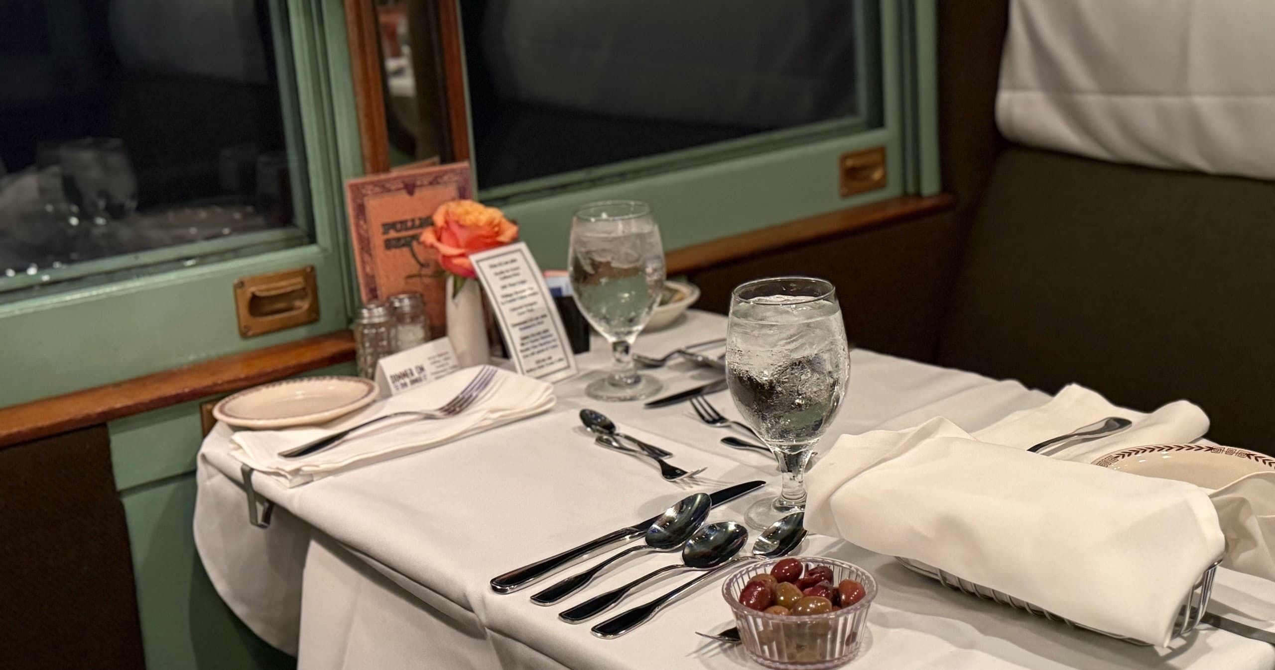 Holiday Dining on Historic Trains with Tennessee Valley Railroad Museum in Chattanooga