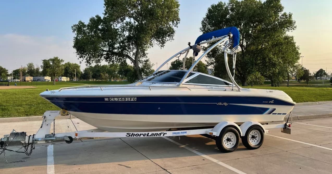 Bowrider Boat Rentals for Water Adventures in Brighton