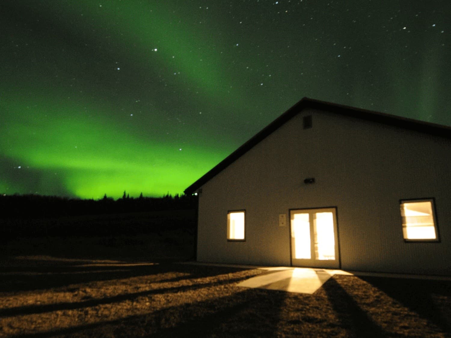 Aurora Pointe Transportation: Fairbanks Transfers for Northern Lights and Hot Springs photo 1
