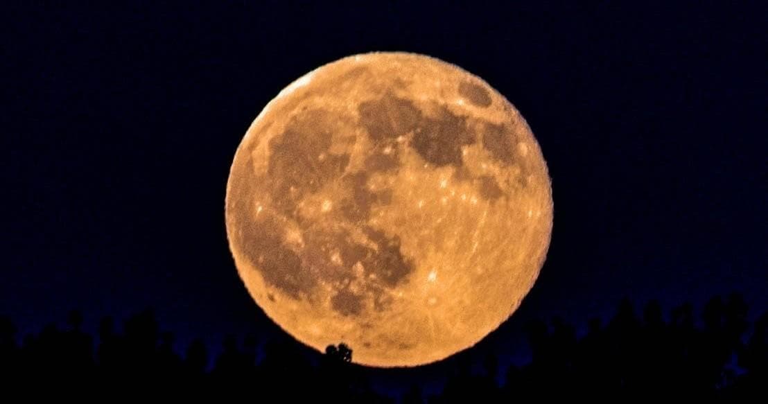 Full Moon FloYo® Yoga Paddle Experience in Essex, MD