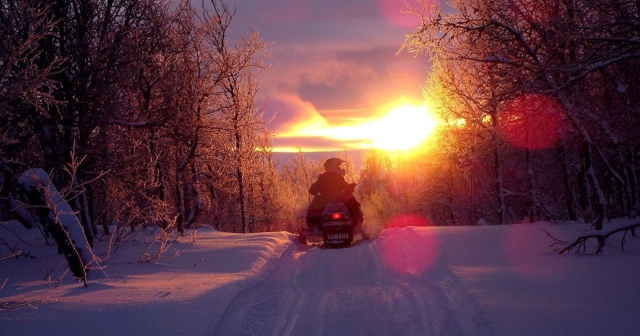 Four Day Snowmobile Rental in Grand Marais, Minnesota