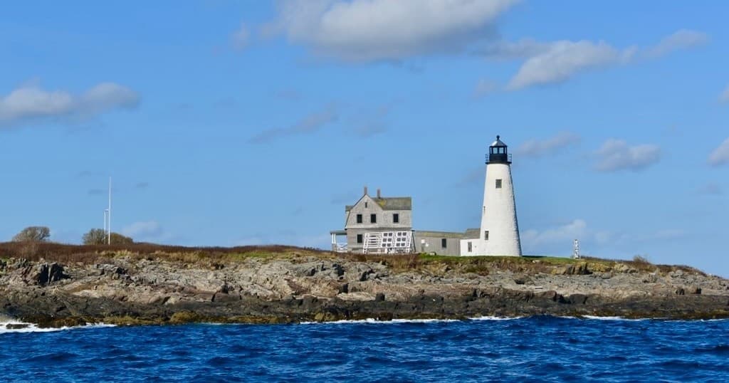 Water Activities & Maine Coastline: Broad Reach Adventures