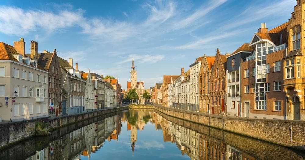 Private Day Trip to Bruges with Camaleon Tours from Amsterdam