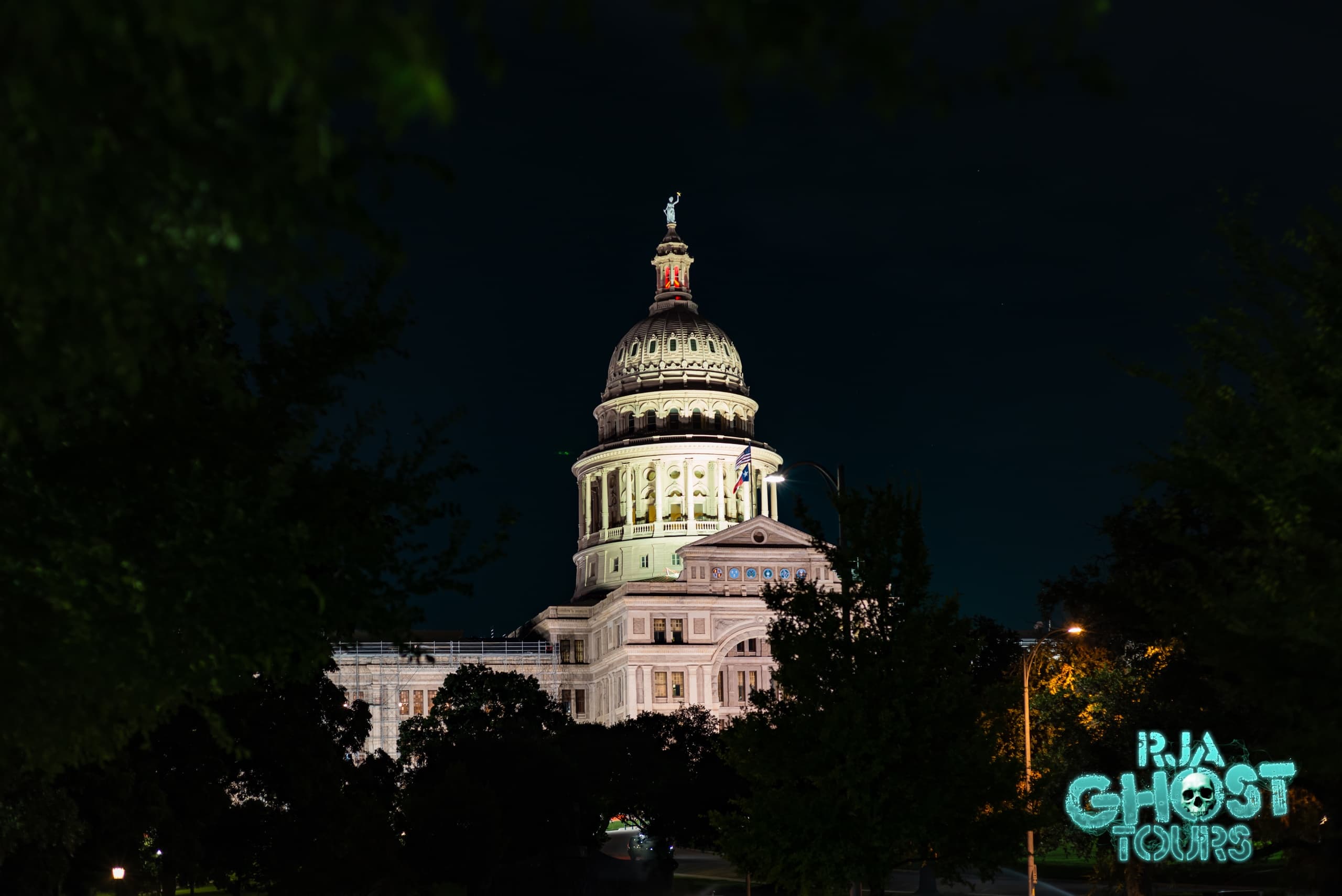 Explore Austin's Haunted Past on a Walking Ghost Tour