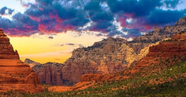 Sedona Hiking and Wine Tasting Adventure