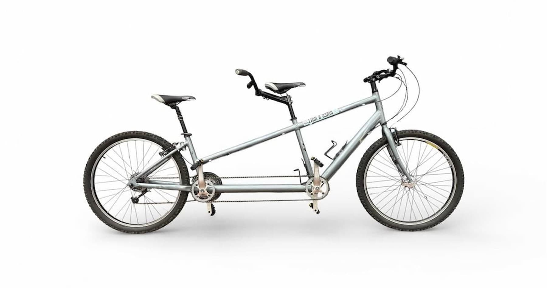 Share the Ride: Tandem Bike Rentals in València with Bikes and Roll photo 1