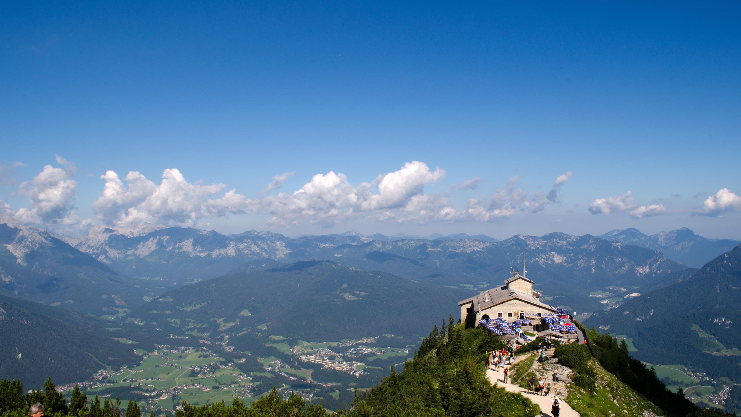 Eagle’s Nest & Salzburg Day Tour from Munich by Special Private Tours