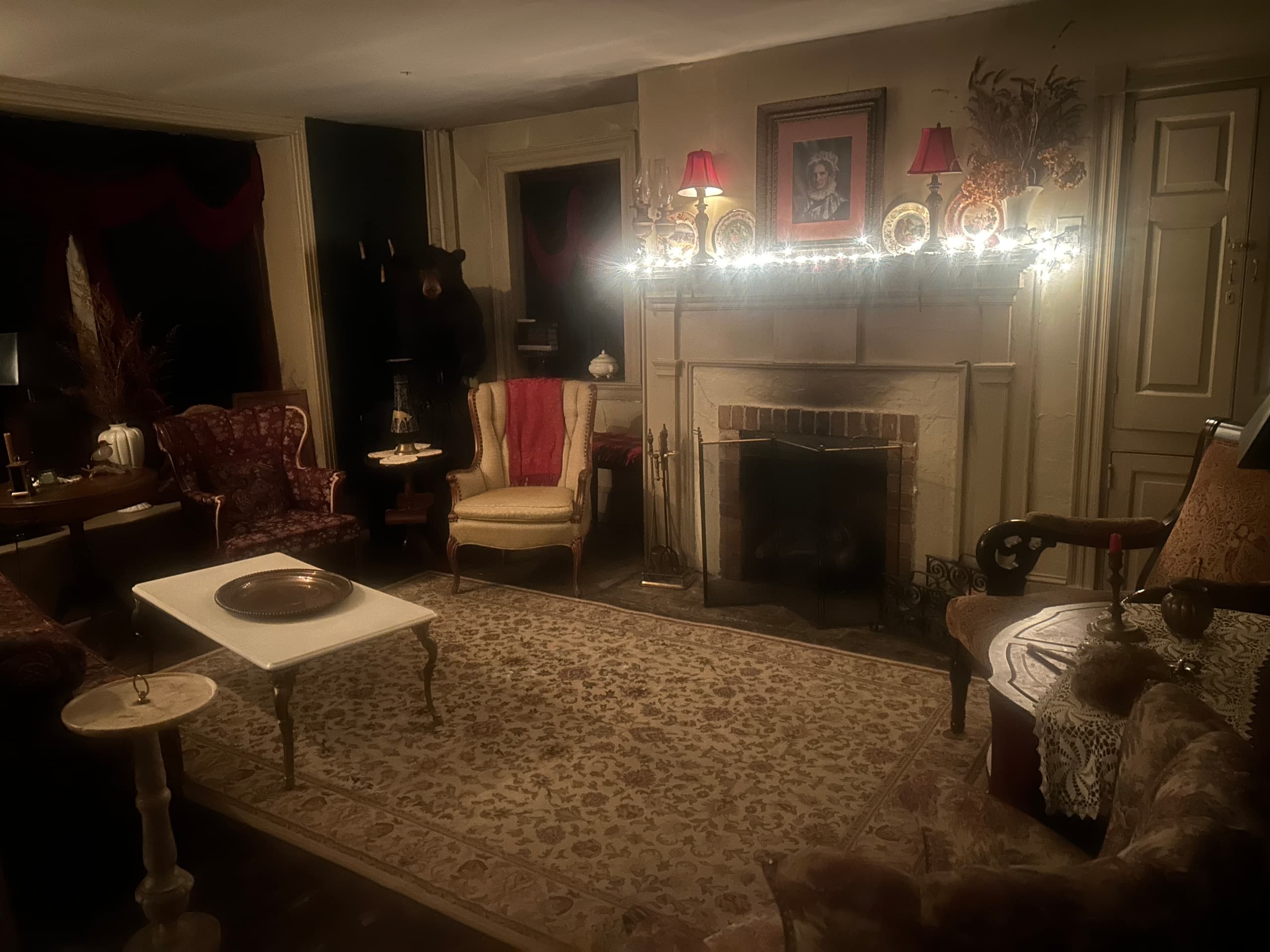 inside-brinton-lodge-a-nighttime-paranormal-investigation-at-a-300-year-old-mansion photo 2