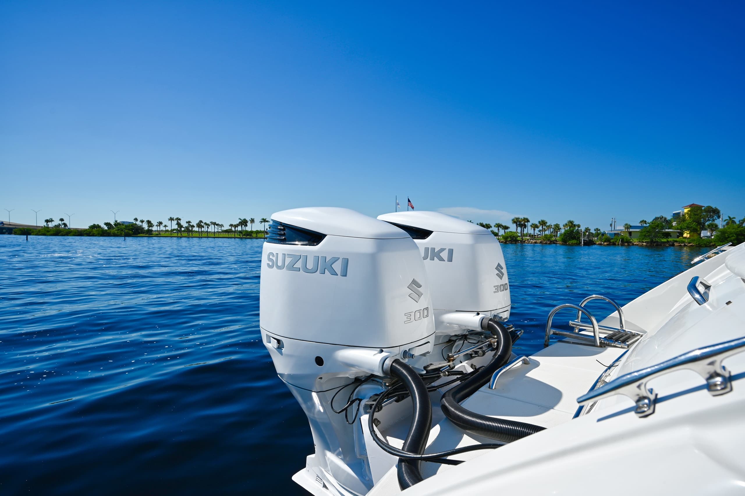 Formula 280 SS: 600HP Cabin Boat Rental in Cape Coral photo 4