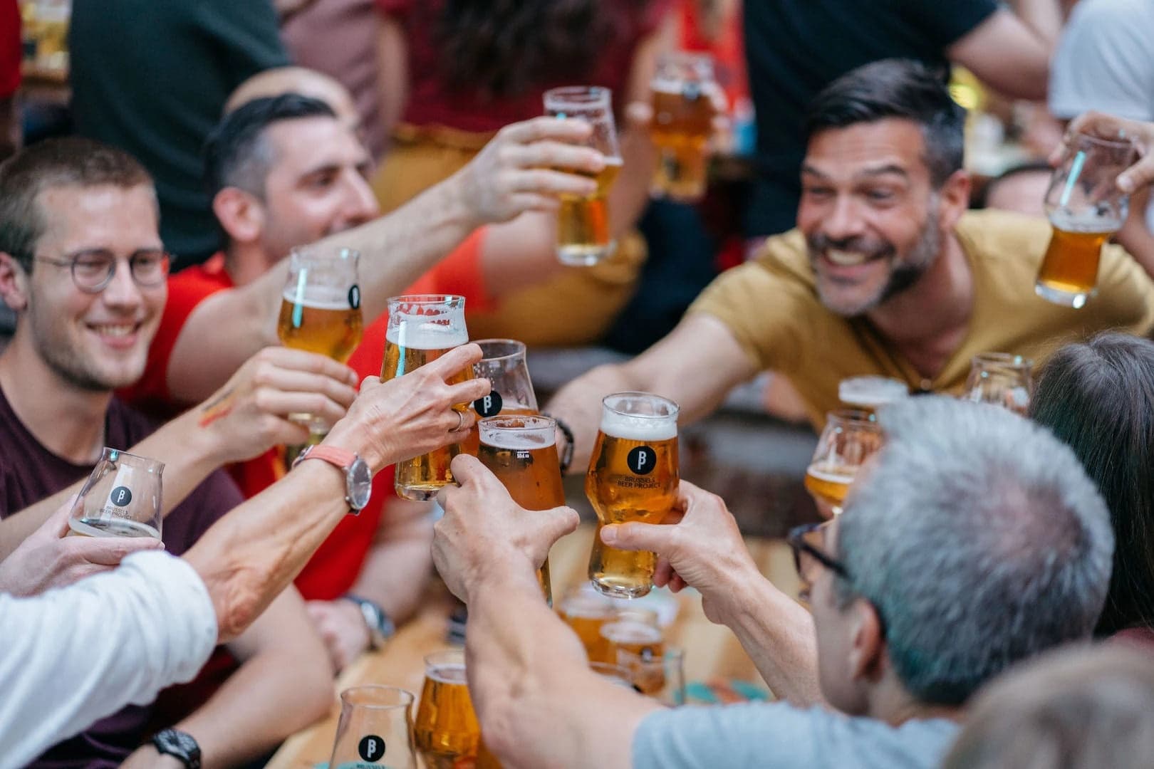 Explore Brussels' BeerProject Bailli: Fresh Brews and Artisan Pizzas on a Sunny Terrace
