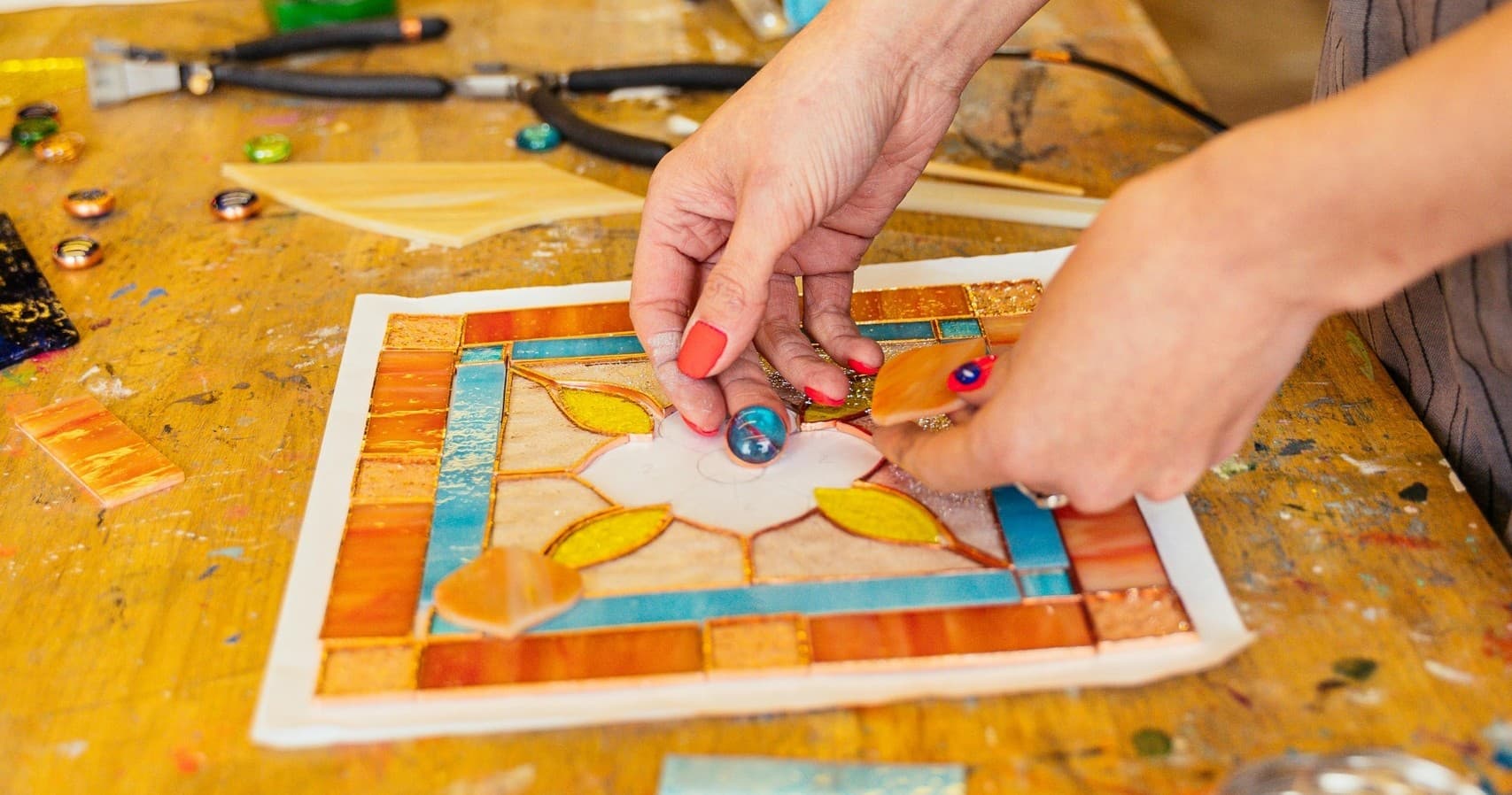 Make a Mosaic in Zaandam: Introductie Workshop with Artist Lily van Nunen