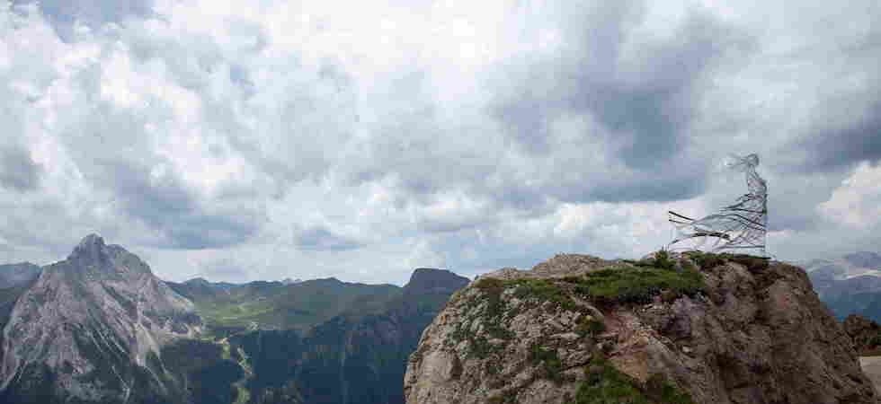 Wildlife & Land Adventures in Dolomites with La Contessa