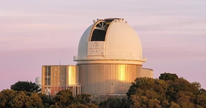 Explore the Historic KPNO 2.1-Meter Telescope in Tucson’s Desert Mountains