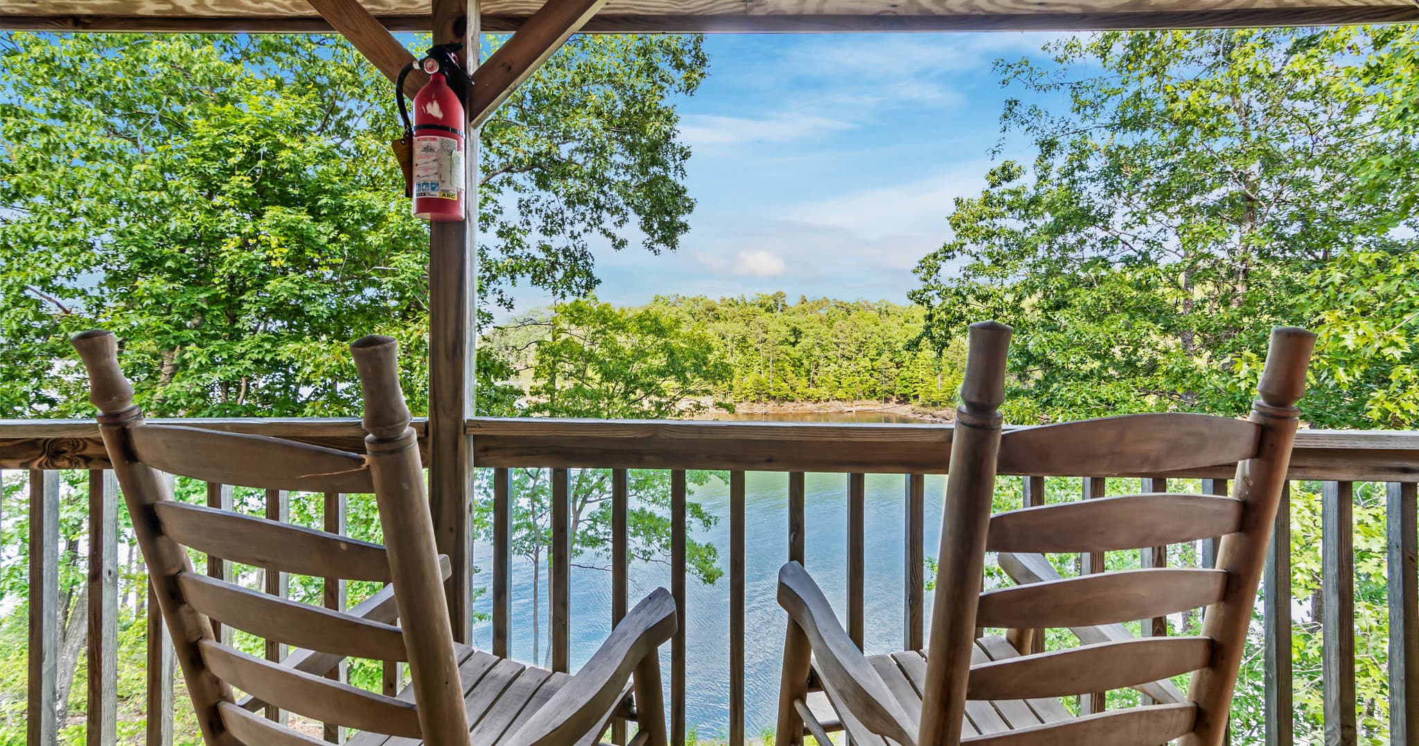 Cozy Cabin 9 Retreat at Carters Lake, Georgia