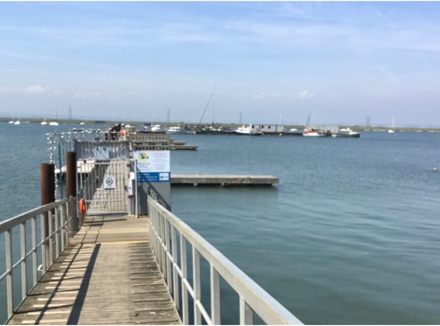 Water Activities & Jetstream Tours: Scenic Lunch Trip from Southend