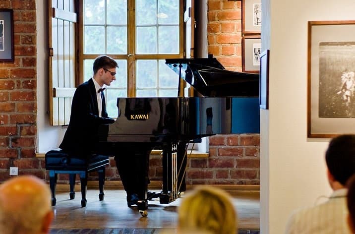 Intimate Chopin Recital in Warsaw's Royal Castle Gallery photo 4