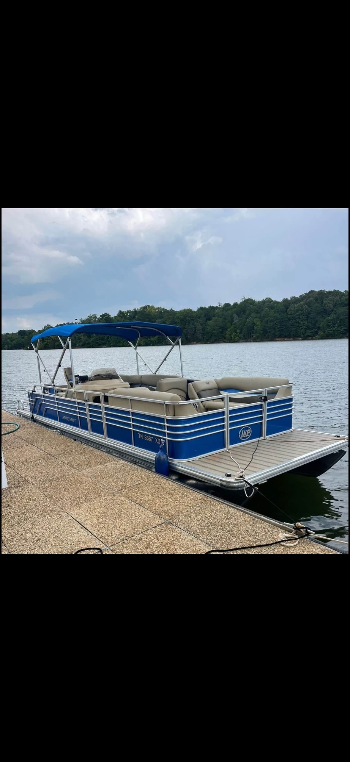Premium Pontoon Rental on the Tennessee River: Lounge, Fish, and Cruise from Knoxville
