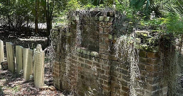 Historic Daufuskie Island: Golf-Cart Tour of Beaches, Gullah Culture & Tabby Ruins