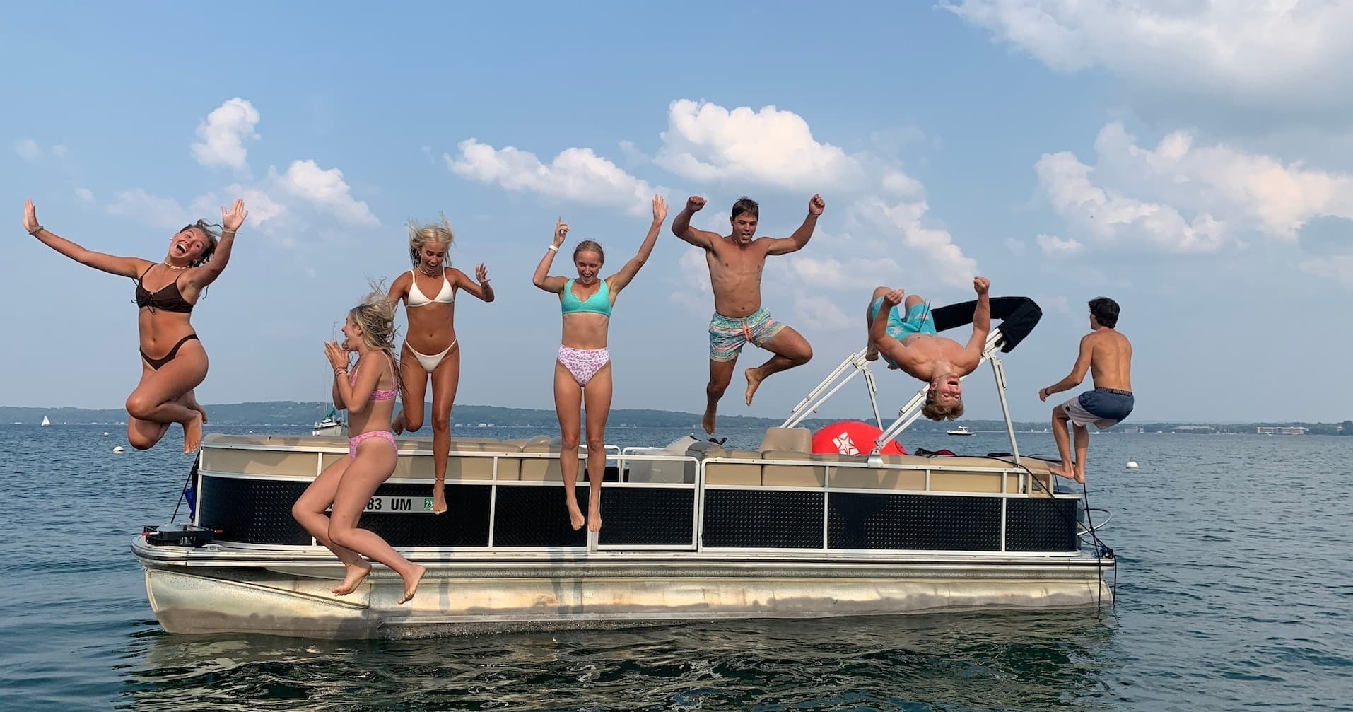Suncruiser Sport 150 Rentals in Traverse City, MI