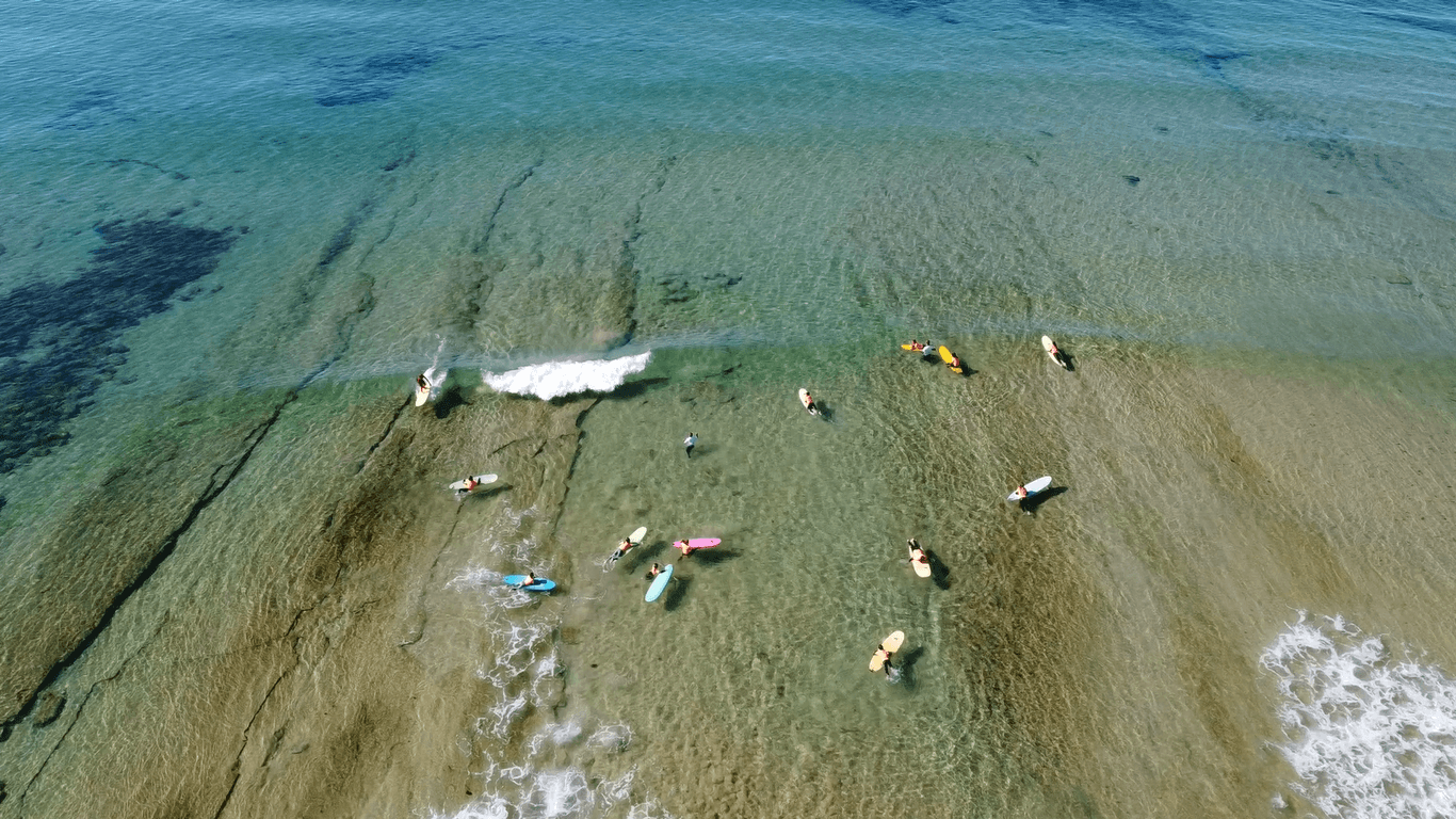 Surf Lessons at Salty Wave Surf School: A 5-Day Adventure in Coastal Refinement
