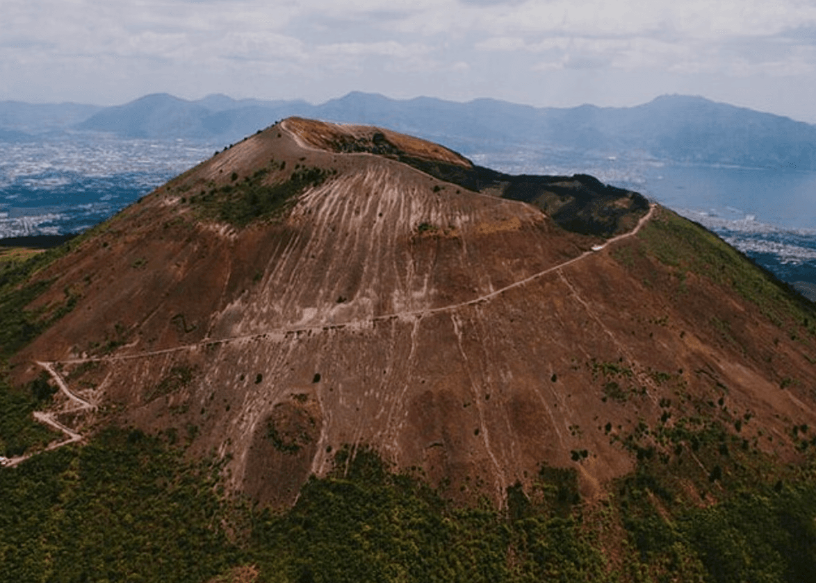 Hiking & History: Vesuvius and Pompeii Private Tour by Taste the Experience