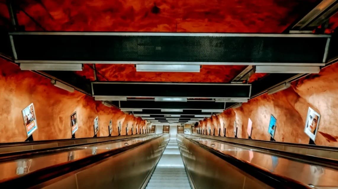 Subway Art & Photo Tour: Explore Stockholm’s Underground Gallery