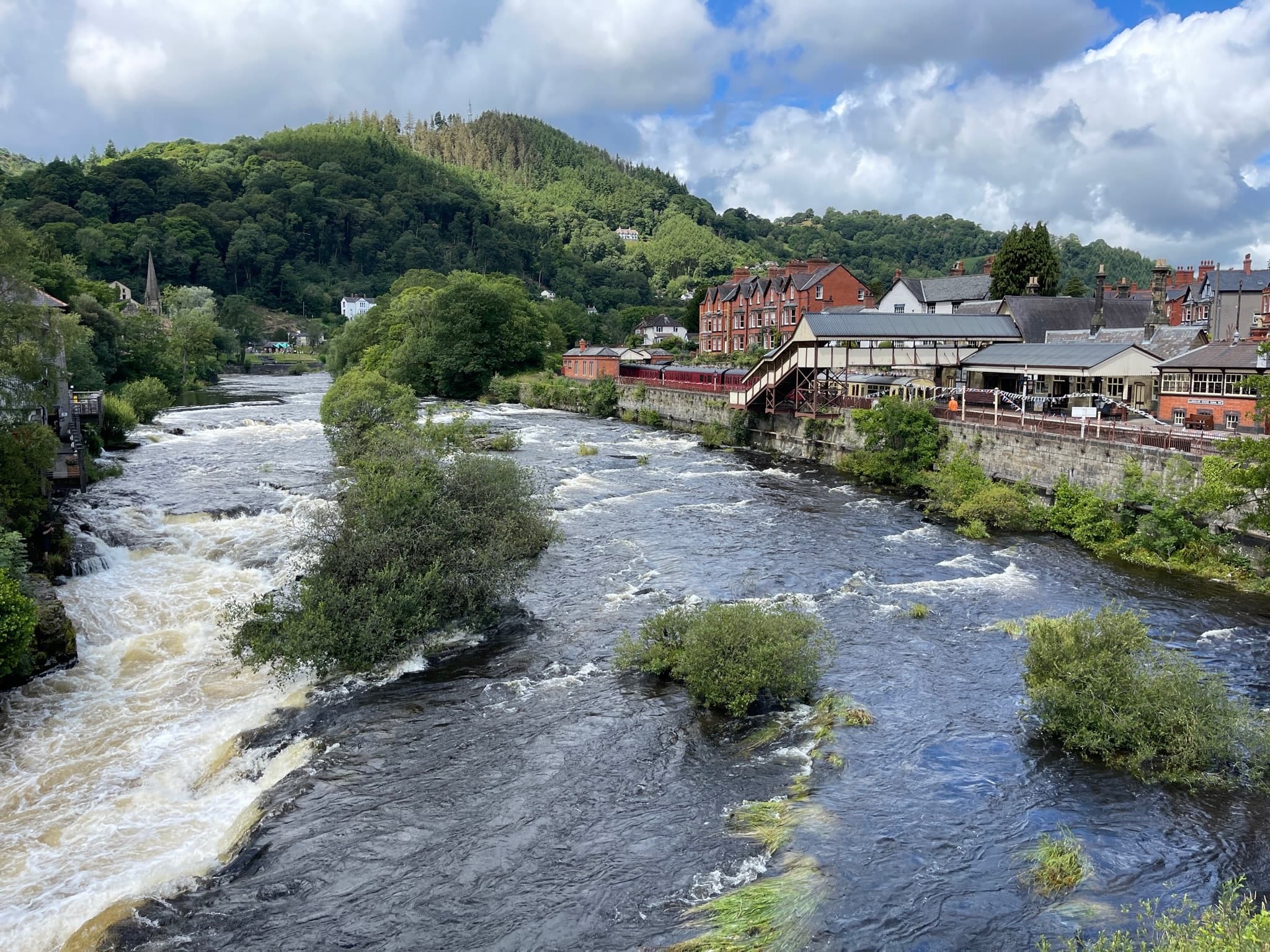 Private Wrexham Day Tour from Liverpool or Manchester — Wrexham AFC & Pontcysyllte photo 2