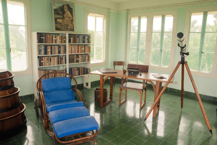 Cuba Classic Car Tour: Havana to Hemingway's La Vigía