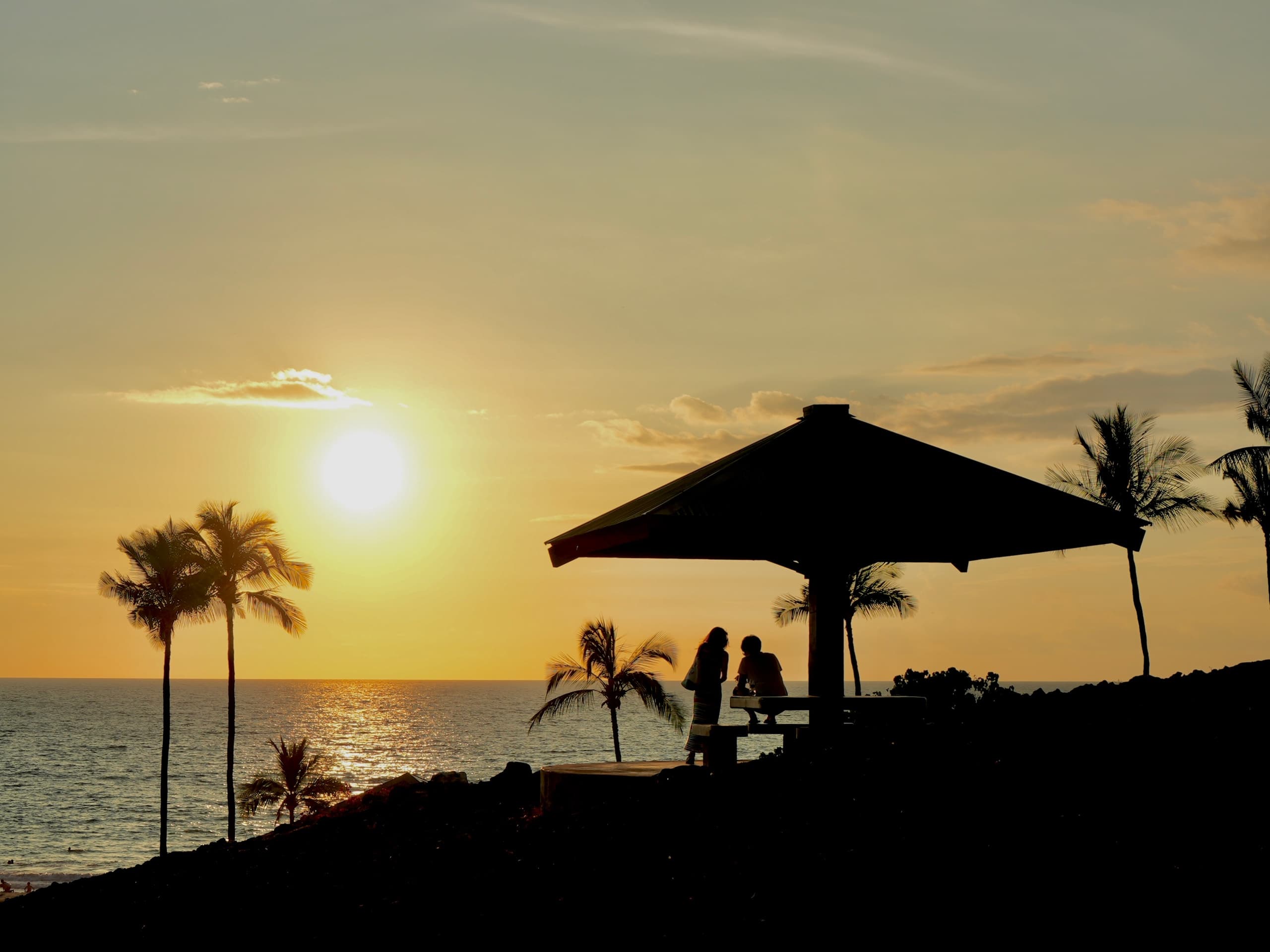 Tropical Sunset & Stargazing with Holoholo Island Tours in Kailua-Kona