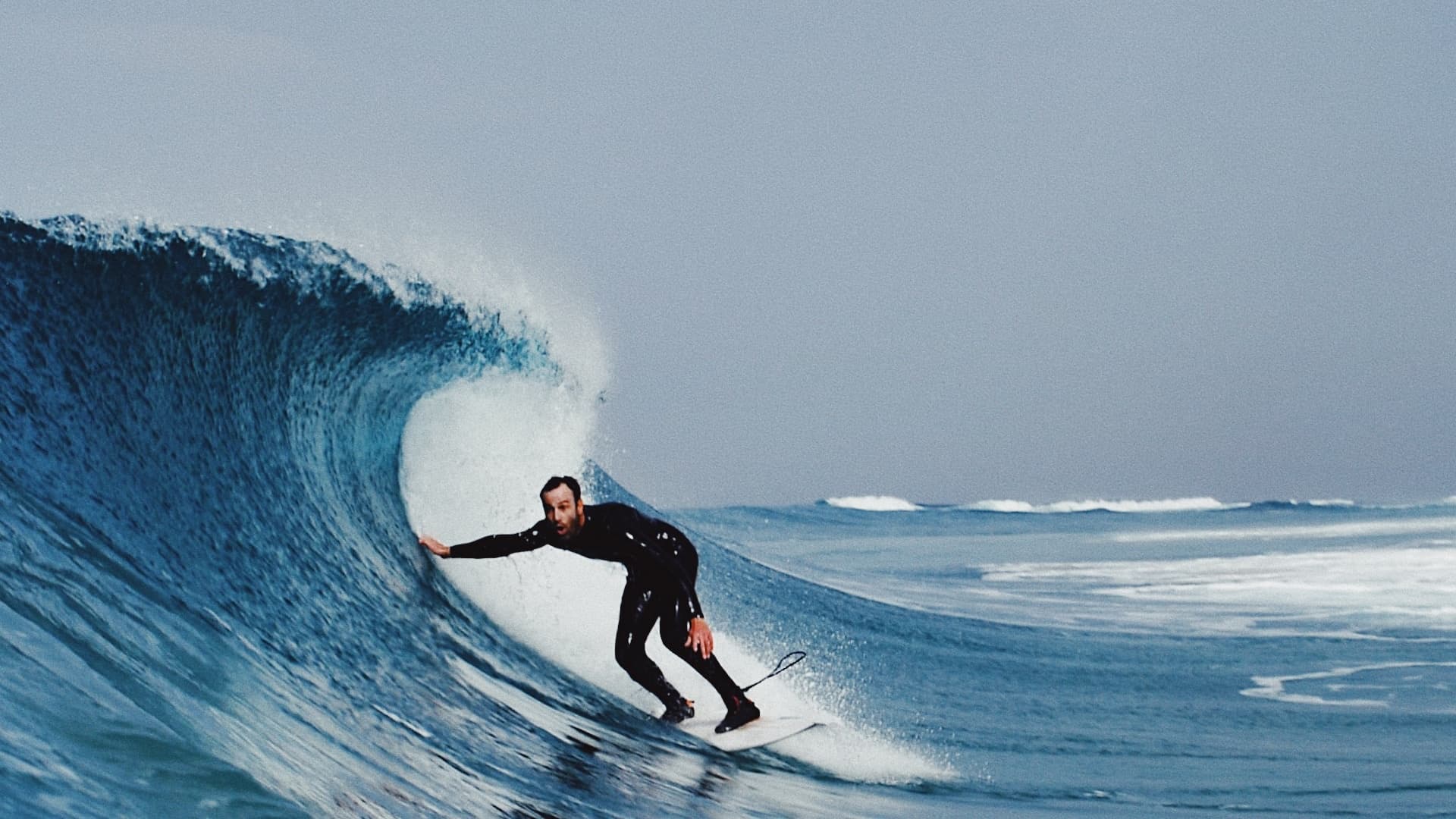 Private Surf Coaching in Nazaré: 2.5-Hour Expert Lesson