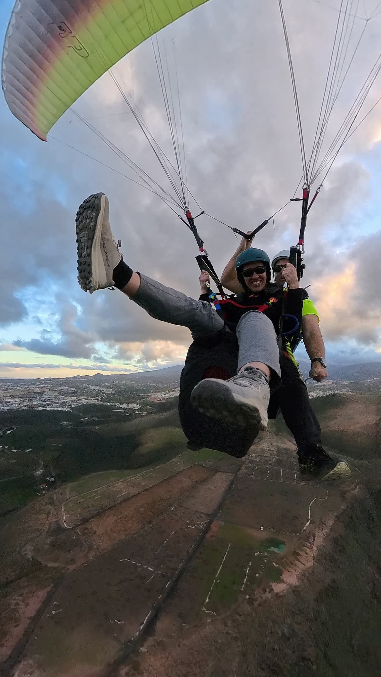 Paragliding Over Telde: Gentle 15–30 Minute Flights Above Gran Canaria's Volcanic Coast photo 1