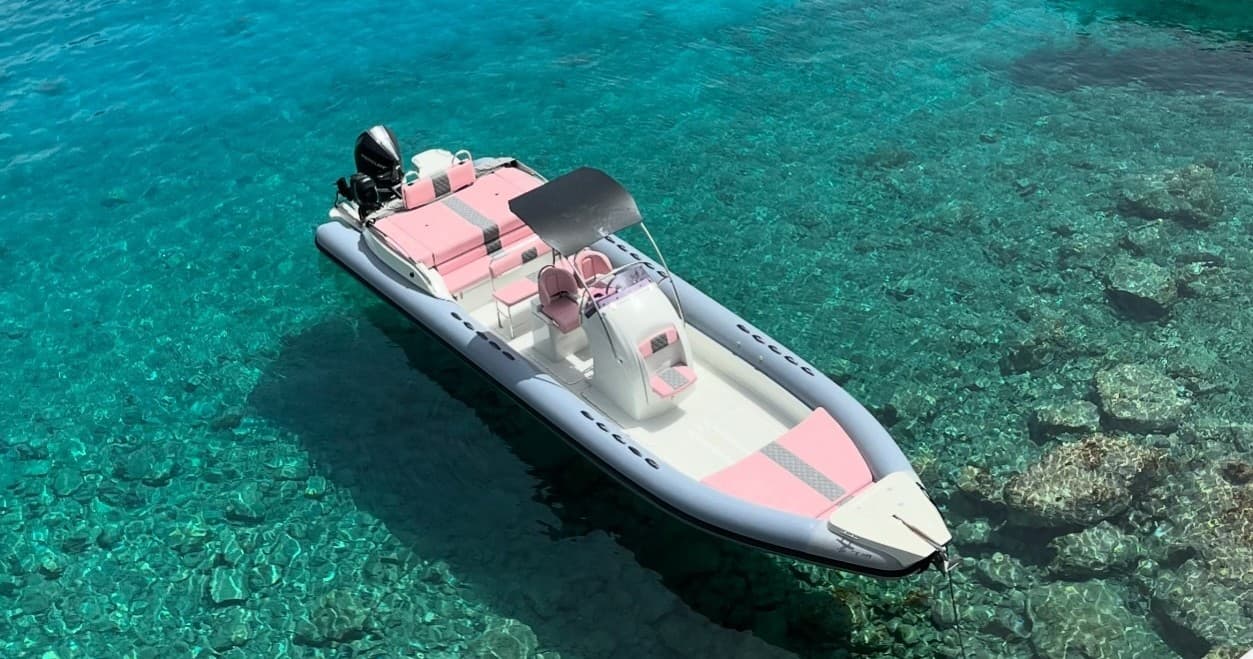 Boat Trip RIP 300hp with Notosmare in Chania, Crete