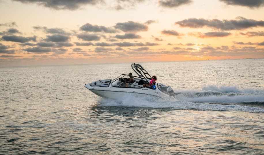 Yamaha 195S Jet Boat Rental near Lineville, AL — Tubing, Swimming & Day Cruises