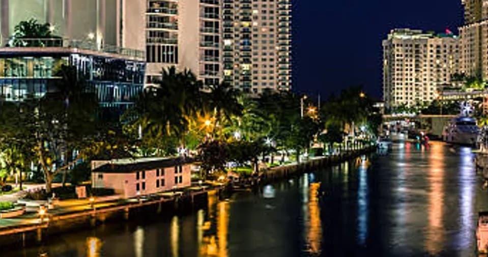 Fort Lauderdale Waterfront Bar Hopping Adventure by Boat