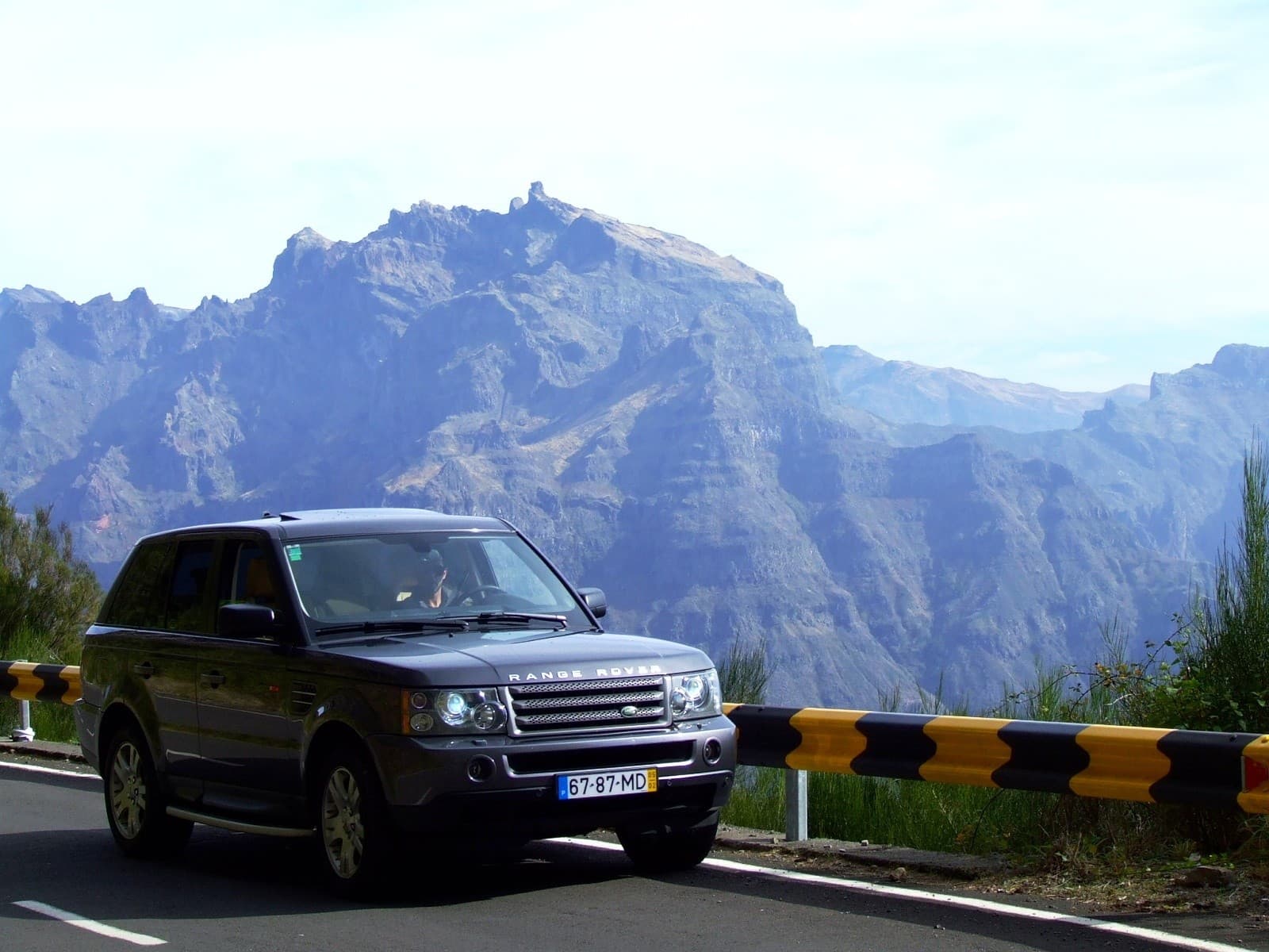 VIP Tour HD — Private Range Rover Adventure Across Madeira's Wild Coasts