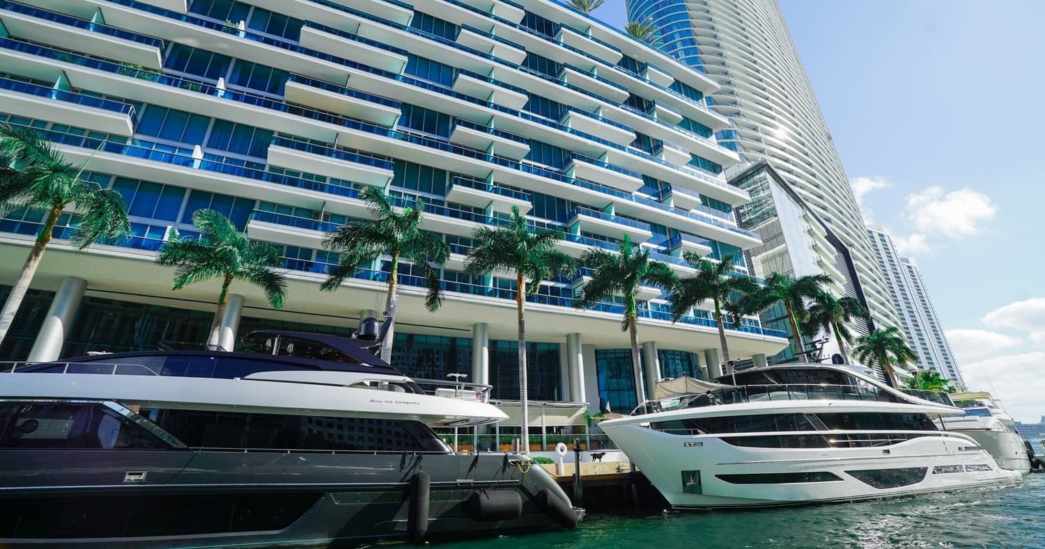Yaju Boat Tours: Sightseeing Serenity in Doral, Florida