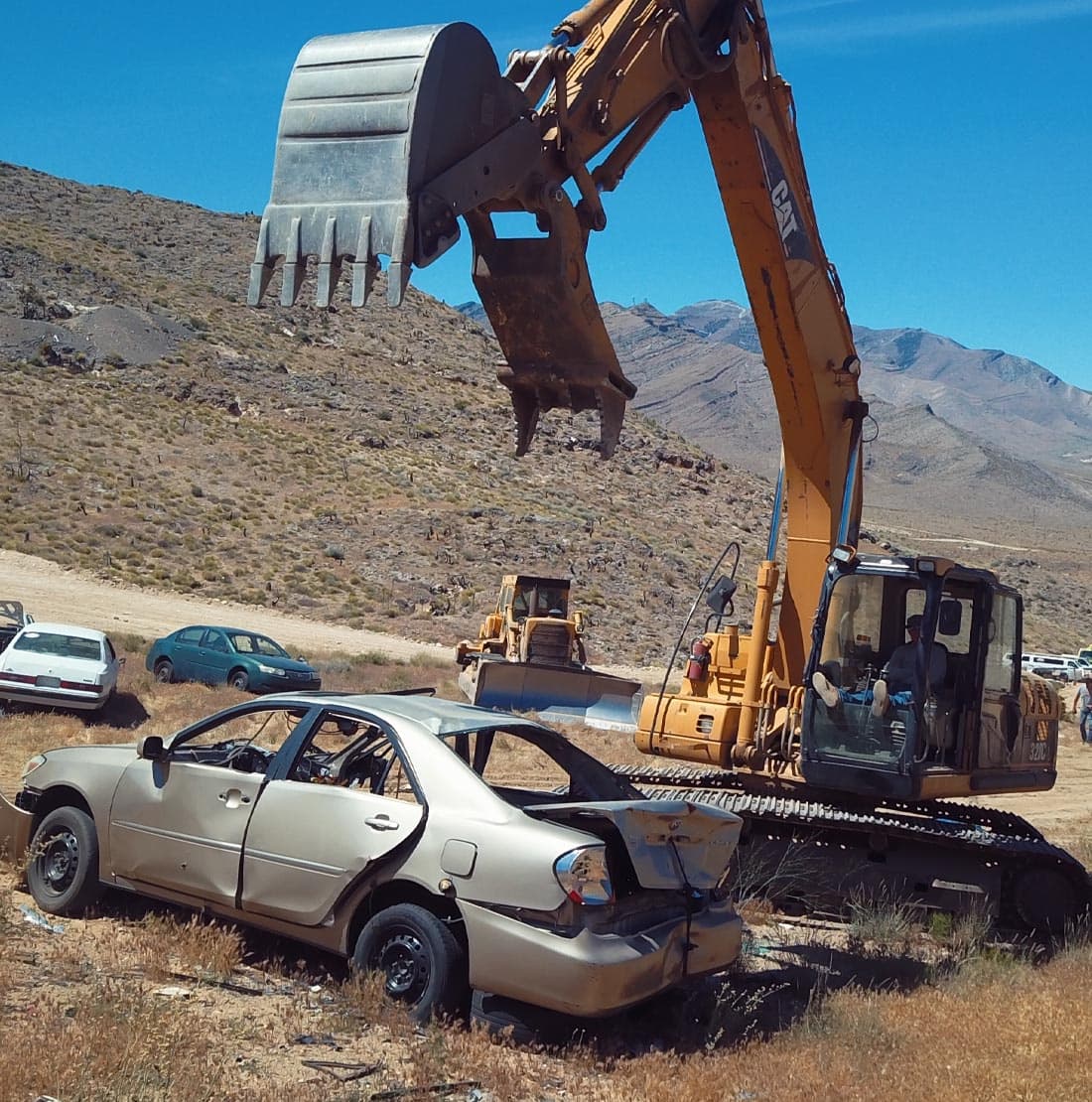 Excavator Smash & Grab Thrills in Las Vegas, Nevada