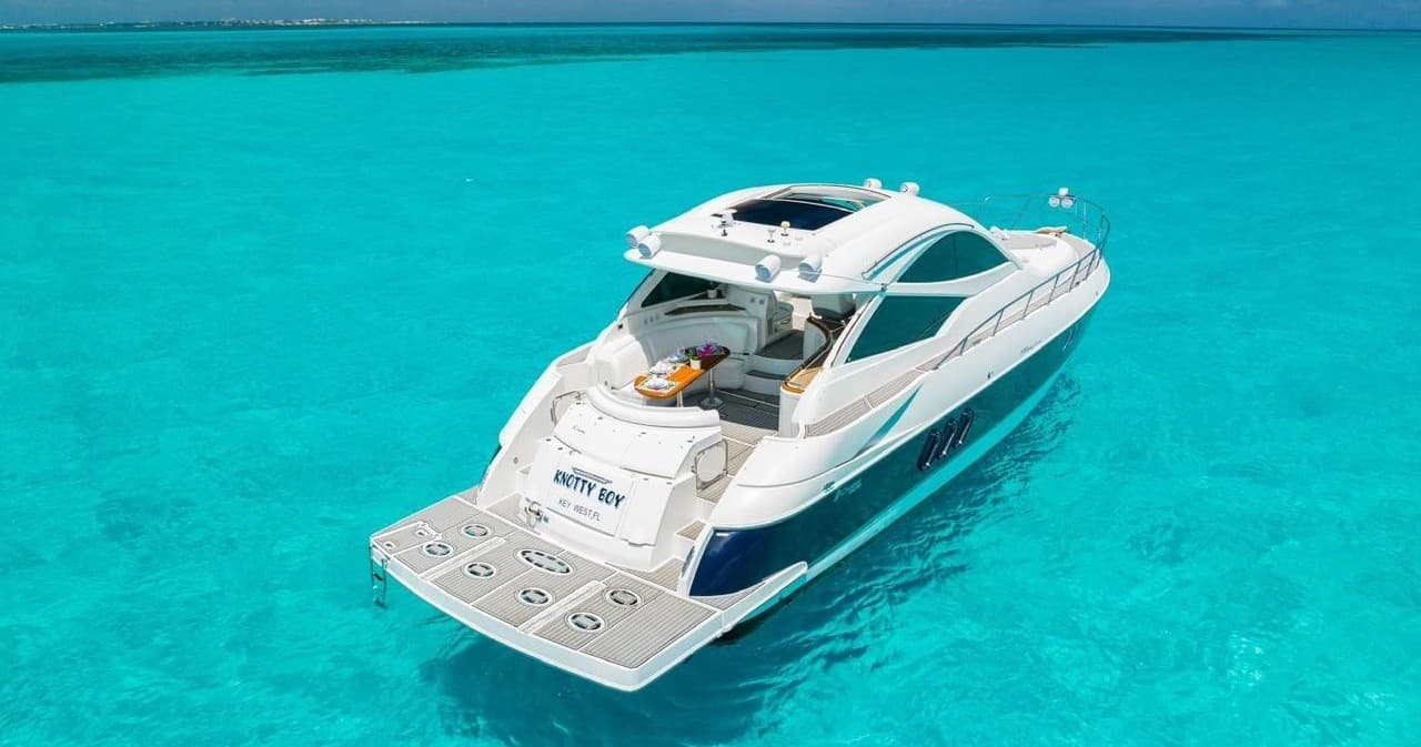 Boat Charters with COMAYE in Cancun MX