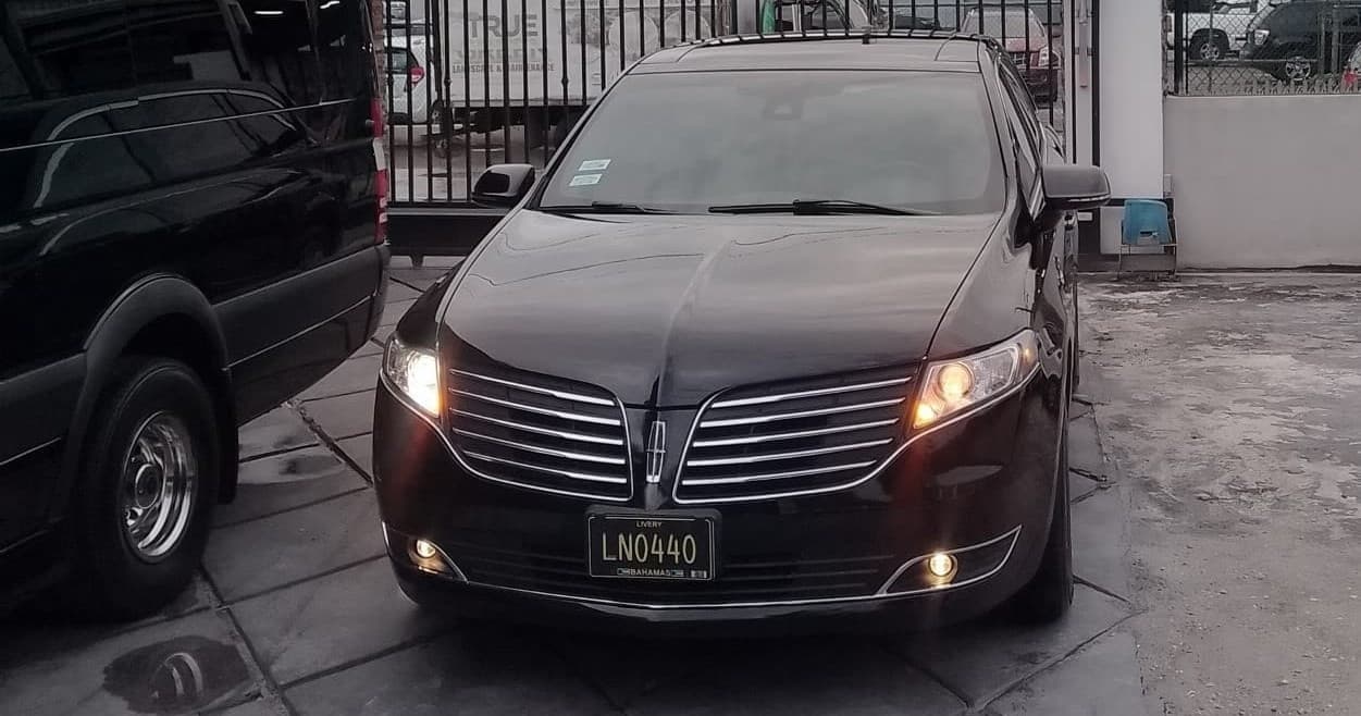 Luxury Transport with Bahamas Private Transport & Tours