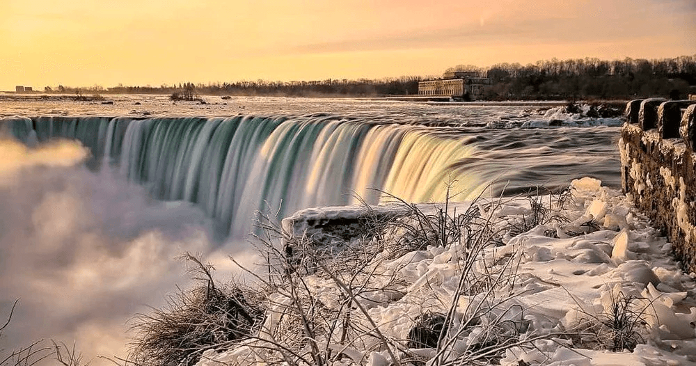 Winter Waterfalls & Niagara Falls Tour by Zoom Tours