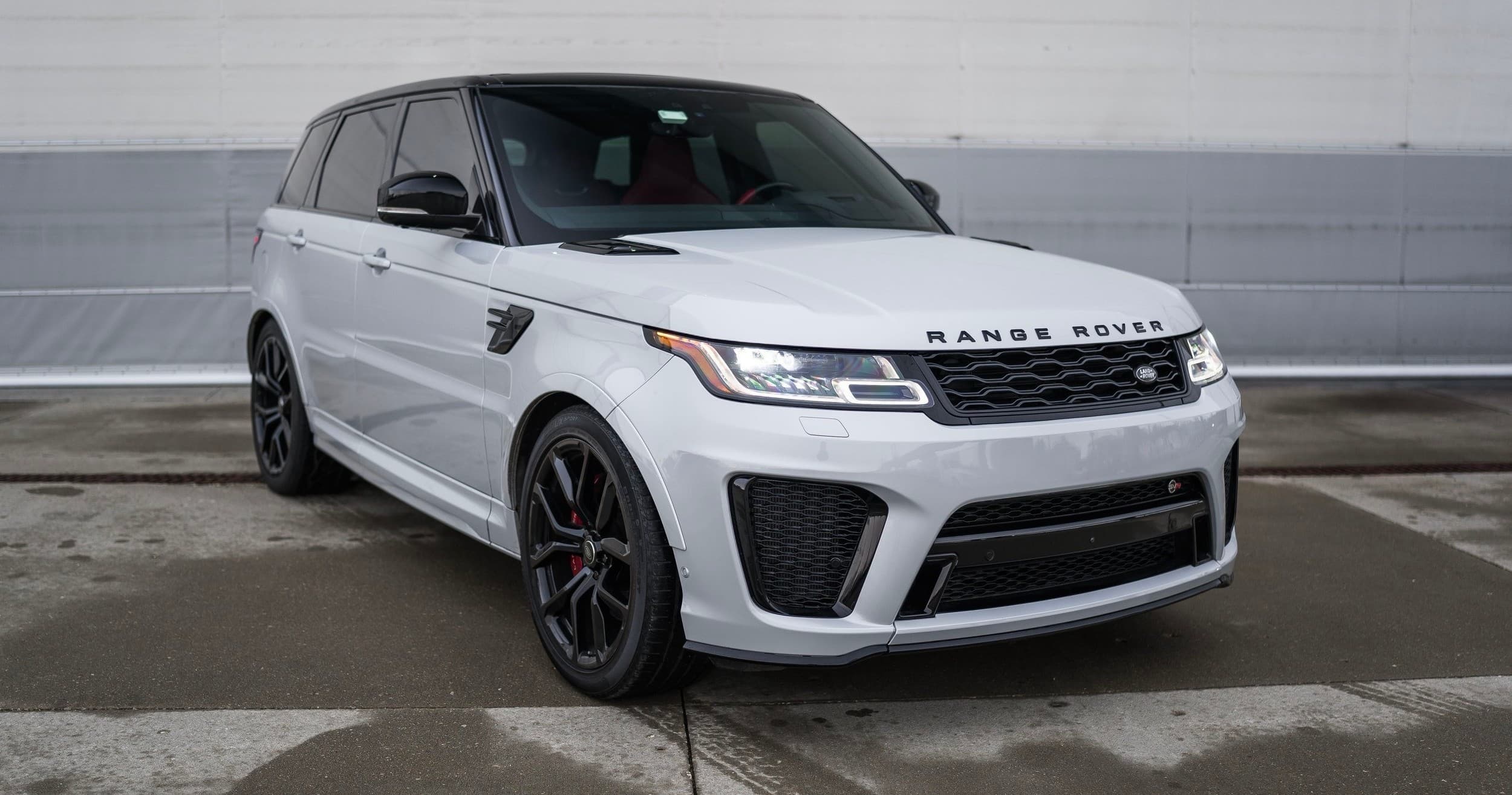 Off-Road & Performance: Range Rover Sport SVR Experience at Land Rover