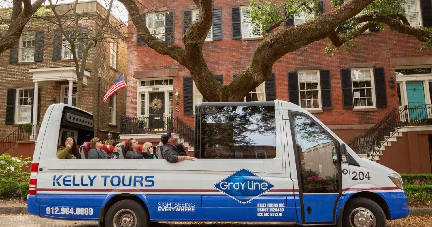 Discover Historic Savannah from a 360° Convertible Sprinter Tour