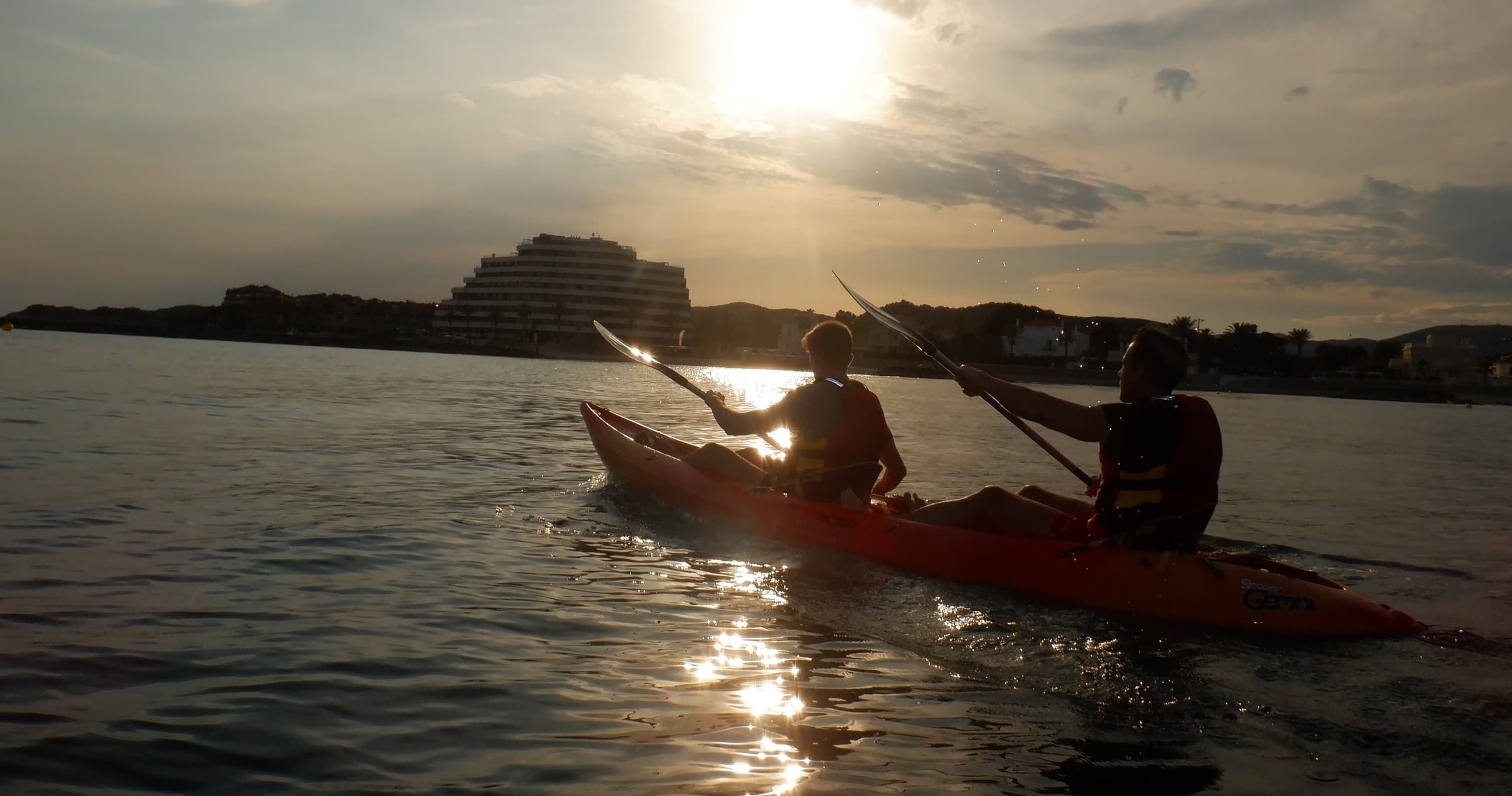 Sitges Sunset Kayak Tour: Evening Paddle to Punta de Sitges