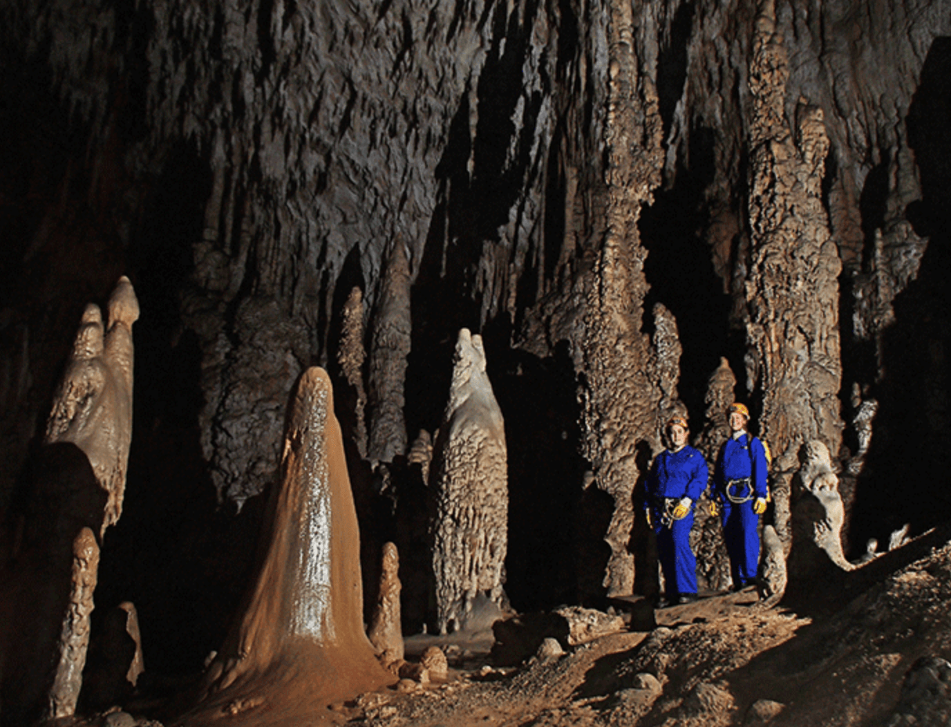 Rappelling Into Cueva Coventosa with Nor3 Turismo Activo