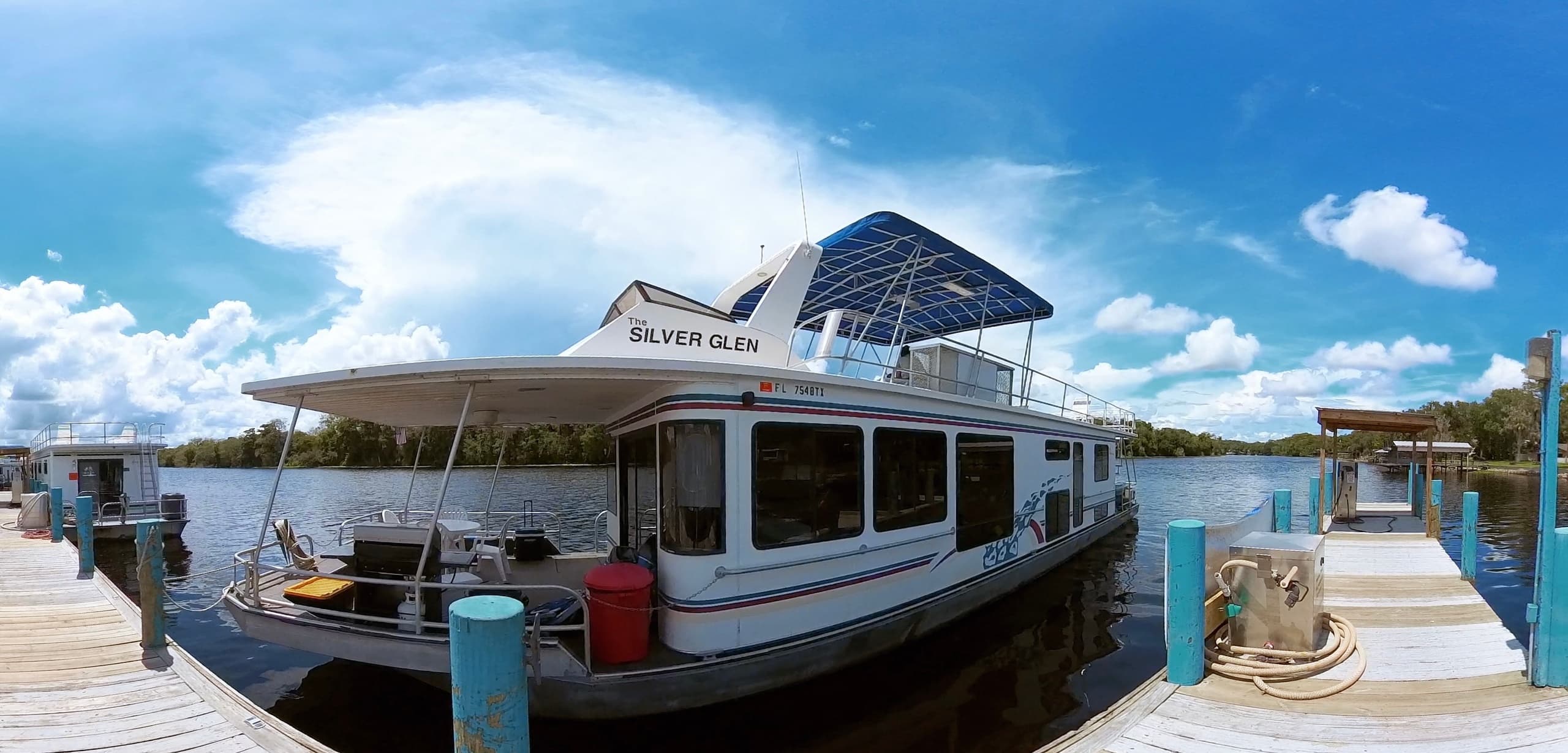 Spacious Boat Rentals at Holly Bluff Marina, DeLand FL